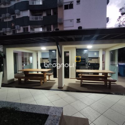 Apartamento com 57m², 2 quartos, 1 garagem, no bairro Itacorubi em Florianópolis