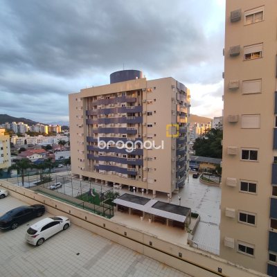 Apartamento com 57m², 2 quartos, 1 garagem, no bairro Itacorubi em Florianópolis