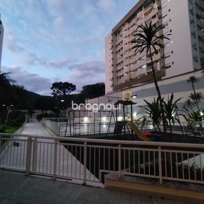 Apartamento com 57m², 2 quartos, 1 garagem, no bairro Itacorubi em Florianópolis