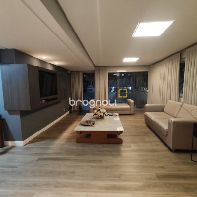 Apartamento com 57m², 2 quartos, 1 garagem, no bairro Itacorubi em Florianópolis