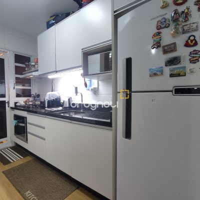 Apartamento com 57m², 2 quartos, 1 garagem, no bairro Itacorubi em Florianópolis
