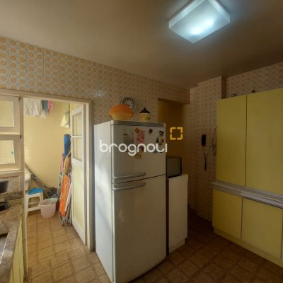 Apartamento com 84m², 3 quartos (sendo 1 suíte), no bairro Centro em Florianópolis