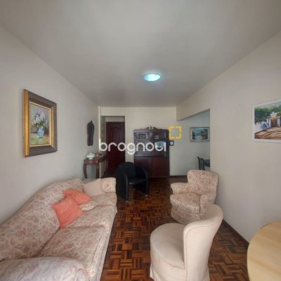 Apartamento com 84m², 3 quartos (sendo 1 suíte), no bairro Centro em Florianópolis