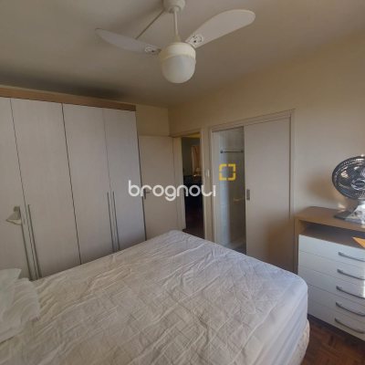 Apartamento com 84m², 3 quartos (sendo 1 suíte), no bairro Centro em Florianópolis