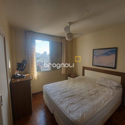 Apartamento com 84m², 3 quartos (sendo 1 suíte), no bairro Centro em Florianópolis