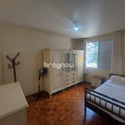 Apartamento com 84m², 3 quartos (sendo 1 suíte), no bairro Centro em Florianópolis