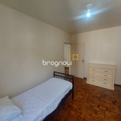 Apartamento com 84m², 3 quartos (sendo 1 suíte), no bairro Centro em Florianópolis