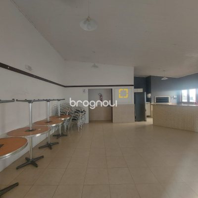 Apartamento com 84m², 3 quartos (sendo 1 suíte), no bairro Centro em Florianópolis