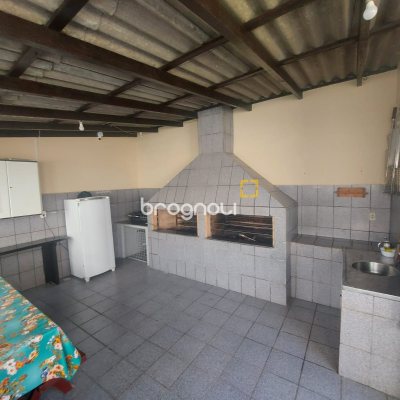 Apartamento com 84m², 3 quartos (sendo 1 suíte), no bairro Centro em Florianópolis