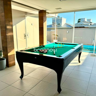 Casa de Condomínio com 221m², 3 quartos (sendo 1 suíte), 3 garagens, no bairro Praia de Fora em Palhoça