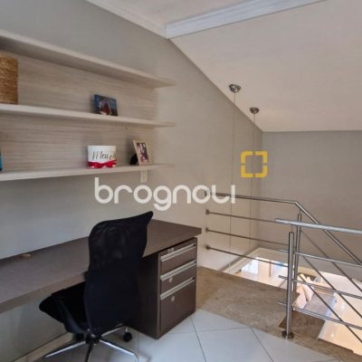 Cobertura com 263m², 4 quartos (sendo 2 suítes), 2 garagens, no bairro Ingleses em Florianópolis
