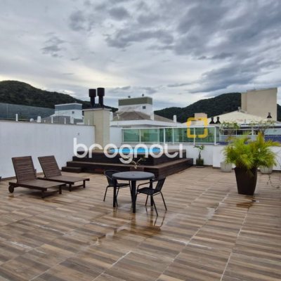 Cobertura com 263m², 4 quartos (sendo 2 suítes), 2 garagens, no bairro Ingleses em Florianópolis