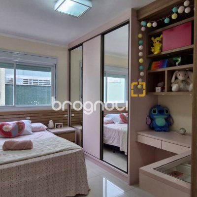 Cobertura com 263m², 4 quartos (sendo 2 suítes), 2 garagens, no bairro Ingleses em Florianópolis