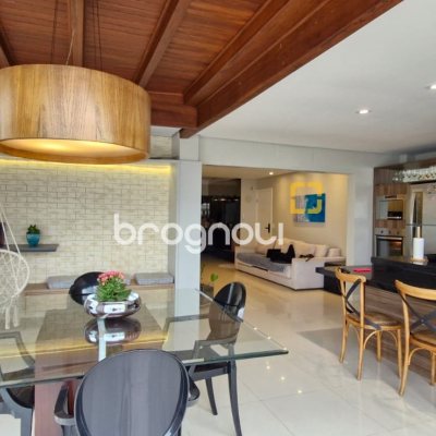 Cobertura com 263m², 4 quartos (sendo 2 suítes), 2 garagens, no bairro Ingleses em Florianópolis