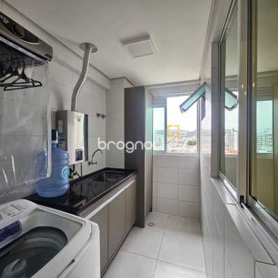 Apartamento com 98m², 3 quartos (sendo 1 suíte), 1 garagem, no bairro Barreiros em São José