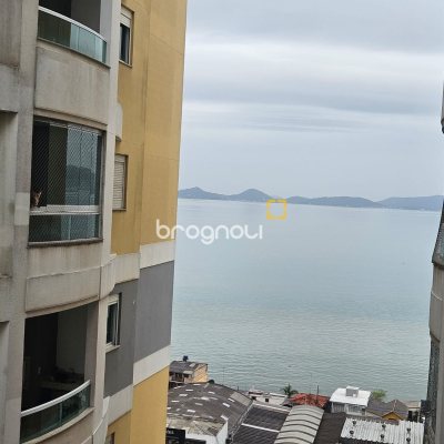 Apartamento com 98m², 3 quartos (sendo 1 suíte), 1 garagem, no bairro Barreiros em São José