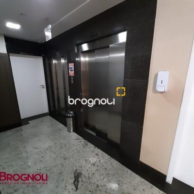 Apartamento com 98m², 3 quartos (sendo 1 suíte), 1 garagem, no bairro Barreiros em São José