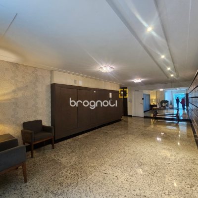 Apartamento com 98m², 3 quartos (sendo 1 suíte), 1 garagem, no bairro Barreiros em São José