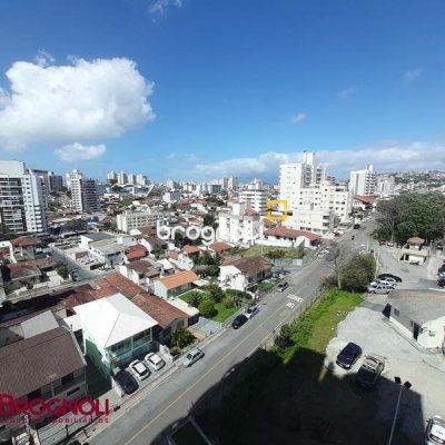 Apartamento com 98m², 3 quartos (sendo 1 suíte), 1 garagem, no bairro Barreiros em São José