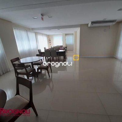 Apartamento com 98m², 3 quartos (sendo 1 suíte), 1 garagem, no bairro Barreiros em São José