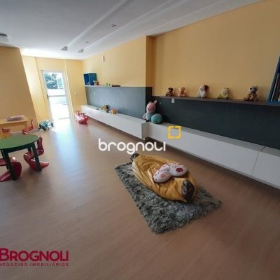 Apartamento com 98m², 3 quartos (sendo 1 suíte), 1 garagem, no bairro Barreiros em São José