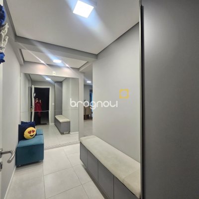 Apartamento com 98m², 3 quartos (sendo 1 suíte), 1 garagem, no bairro Barreiros em São José
