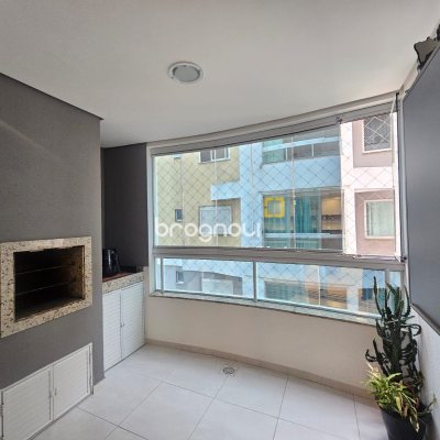 Apartamento com 98m², 3 quartos (sendo 1 suíte), 1 garagem, no bairro Barreiros em São José