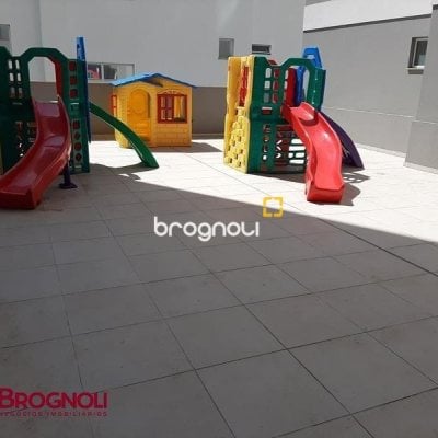 Apartamento com 98m², 3 quartos (sendo 1 suíte), 1 garagem, no bairro Barreiros em São José