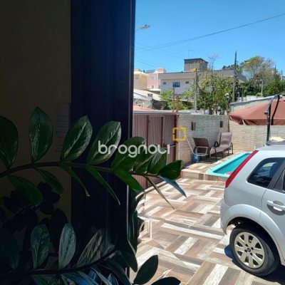 Casa com 150m², 5 quartos (sendo 1 suíte), 3 garagens, no bairro Ingleses em Florianópolis