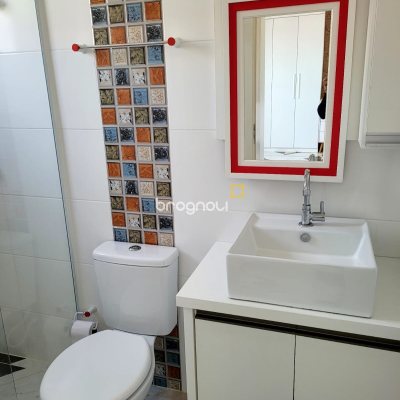 Apartamento com 60m², 2 quartos (sendo 1 suíte), 1 garagem, no bairro Ingleses em Florianópolis
