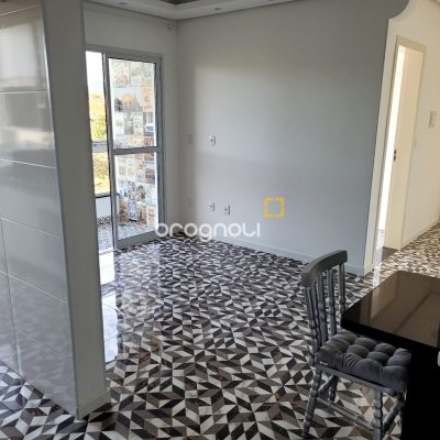 Apartamento com 60m², 2 quartos (sendo 1 suíte), 1 garagem, no bairro Ingleses em Florianópolis