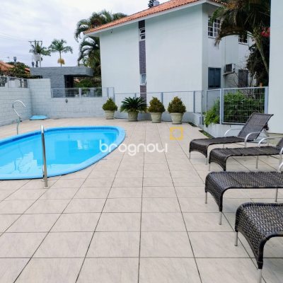 Apartamento com 69m², 3 quartos (sendo 1 suíte), 1 garagem, no bairro Canasvieiras em Florianópolis