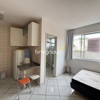 Studio com 23m², 1 quarto, 1 garagem, no bairro Centro em Florianópolis