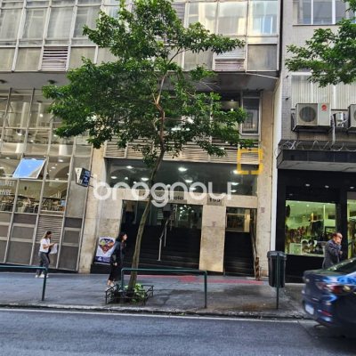 Sala com 60m², no bairro Centro em Florianópolis