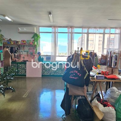 Sala com 60m², no bairro Centro em Florianópolis