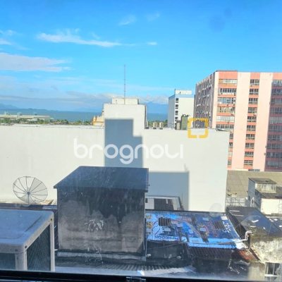 Sala com 60m², no bairro Centro em Florianópolis