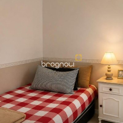 Apartamento com 78m², 2 quartos (sendo 1 suíte), 1 garagem, no bairro Costeira do Pirajubaé em Florianópolis