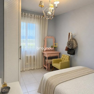 Apartamento com 78m², 2 quartos (sendo 1 suíte), 1 garagem, no bairro Costeira do Pirajubaé em Florianópolis
