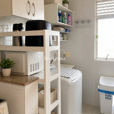 Apartamento com 78m², 2 quartos (sendo 1 suíte), 1 garagem, no bairro Costeira do Pirajubaé em Florianópolis
