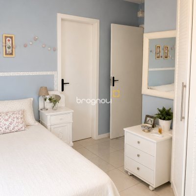 Apartamento com 78m², 2 quartos (sendo 1 suíte), 1 garagem, no bairro Costeira do Pirajubaé em Florianópolis
