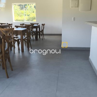 27826 com 400m², no bairro Canasvieiras em Florianópolis