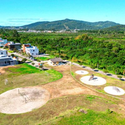 27826 com 400m², no bairro Canasvieiras em Florianópolis
