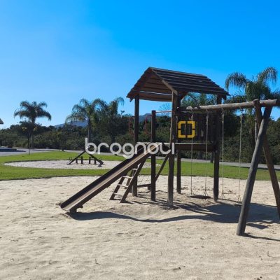 27826 com 400m², no bairro Canasvieiras em Florianópolis