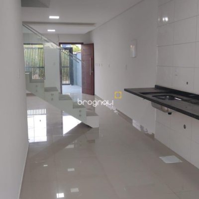 Casa com 109m², 3 quartos (sendo 1 suíte), 1 garagem, no bairro São João do Rio Vermelho em Florianópolis