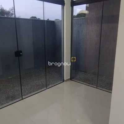 Casa com 109m², 3 quartos (sendo 1 suíte), 1 garagem, no bairro São João do Rio Vermelho em Florianópolis