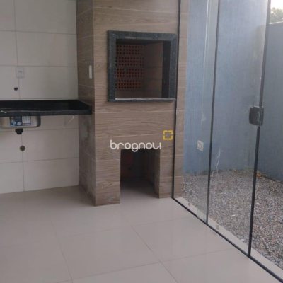 Casa com 109m², 3 quartos (sendo 1 suíte), 1 garagem, no bairro São João do Rio Vermelho em Florianópolis