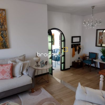Casa com 284m², 5 quartos (sendo 1 suíte), 1 garagem, no bairro Saco dos Limões em Florianópolis