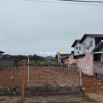 Terreno com 369m², no bairro Carianos em Florianópolis