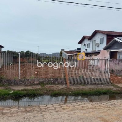 Terreno com 369m², no bairro Carianos em Florianópolis