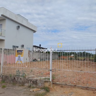 Terreno com 369m², no bairro Carianos em Florianópolis